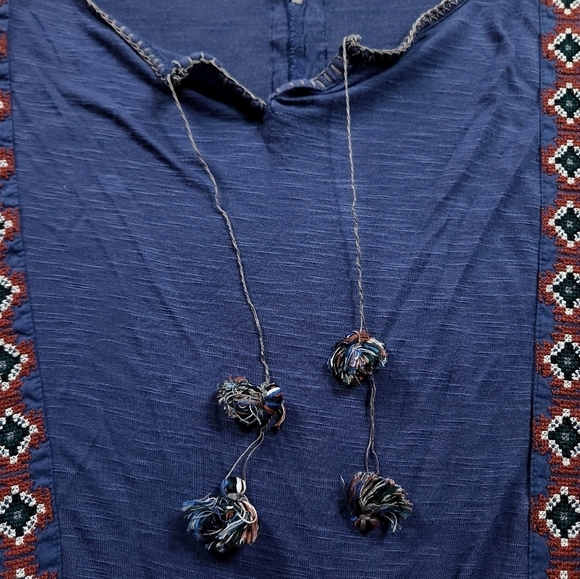 Free People Moonlight Mile Blue Aztec Embroidered Tassel Tunic Top sz L - Picture 7 of 7